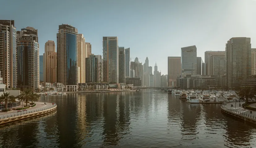 Dubai Luxury Yacht Tour with Live BBQ &amp; Drinks 7